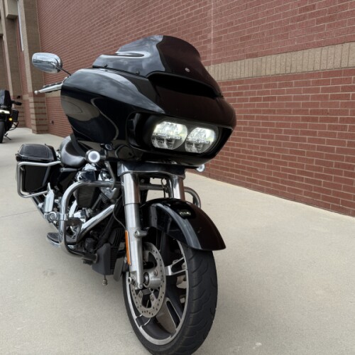 2019 Harley-Davidson® Road Glide® Vivid Black thumb 2