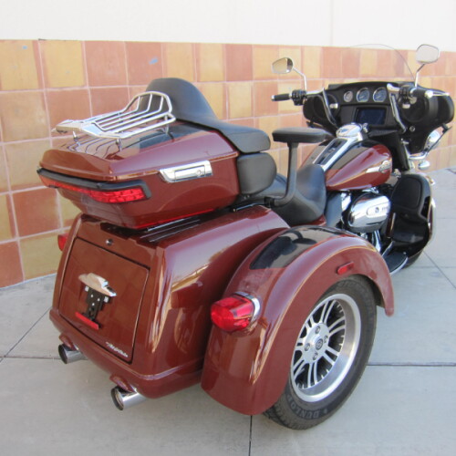 2024 Harley-Davidson® Tri Glide® Ultra Red Rock / Vivid Black thumb 0
