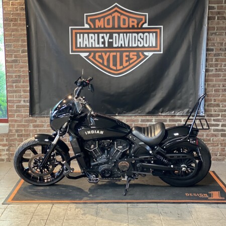 2022 Indian Motorcycle Scout® Rogue Black Metallic thumb 0