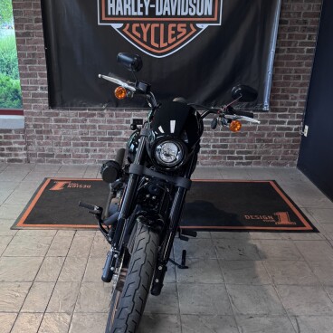 2022 Harley-Davidson® Low Rider® S Vivid Black thumb 2