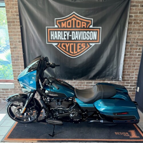 2026 Harley-Davidson® Street Glide® Teal Thunder / Vivid Black Black Trim thumb 0
