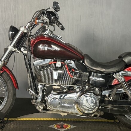 2012  Super Glide® Custom thumb 2