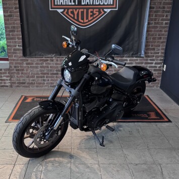 2022 Harley-Davidson® Low Rider® S Vivid Black thumb 1