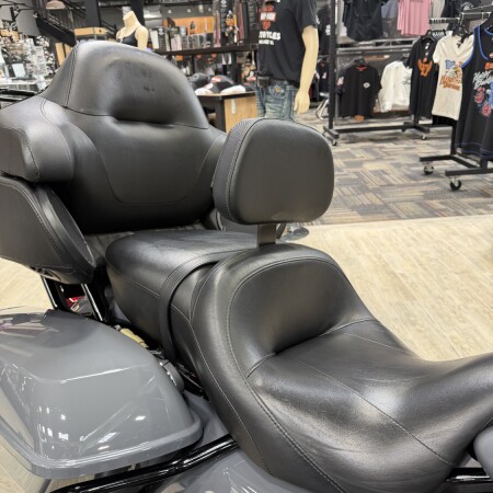  2022 Harley-Davidson® Ultra Limited thumb 3