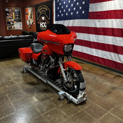 Harley-Davidson® Street Glide® 2026 FLHX BLOOD ORANGE thumb 2