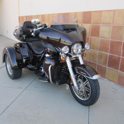 2022 Harley-Davidson® Tri Glide® Ultra MDNT CRMSON/BLK W/PS thumb 3