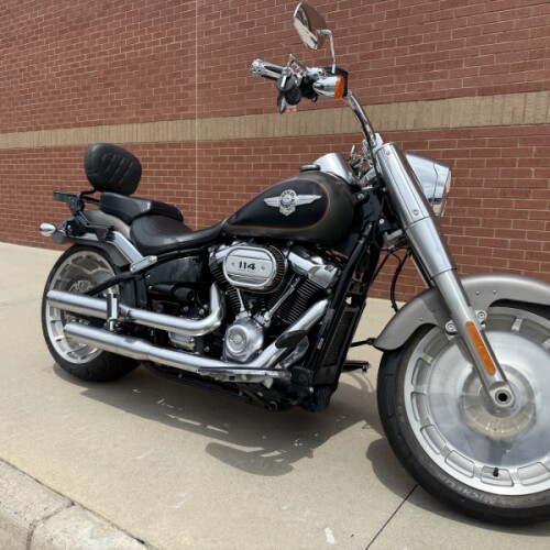 2019 Harley-Davidson® Fat Boy® 114 Industrial Gray Denim/Black Denim thumb 3