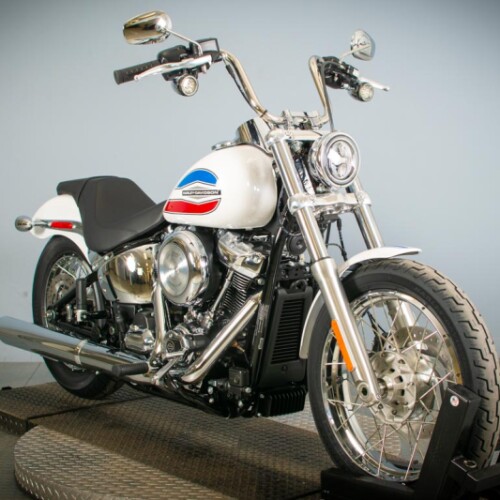 2026 Harley-Davidson® Super Glide® FXD thumb 2