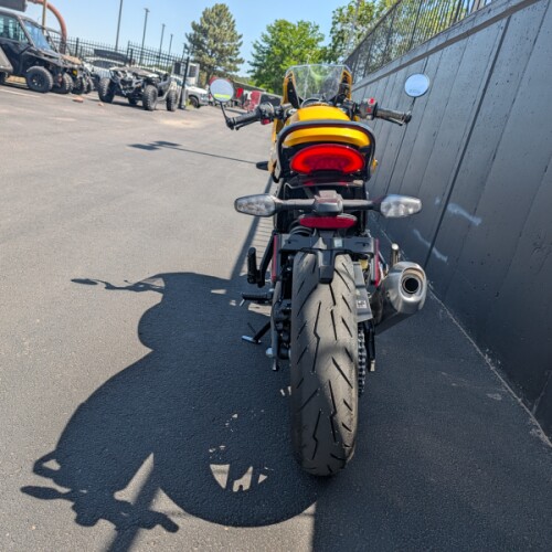  2026 Thruxton 400 thumb 1