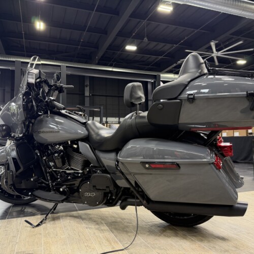  2022 Harley-Davidson® Ultra Limited thumb 1