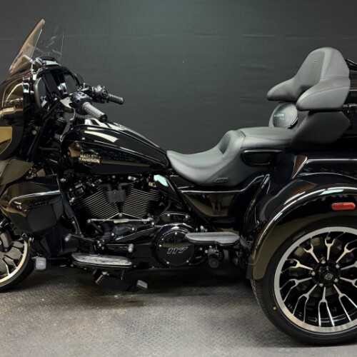Harley-Davidson® Street Glide 3 Limited 2026 FLHLT VIVID BLACK thumb 0