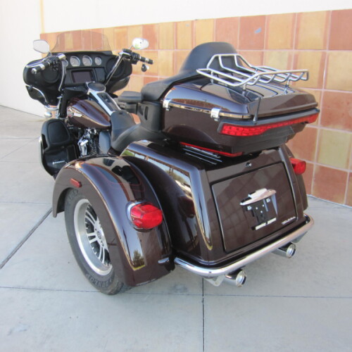 2022 Harley-Davidson® Tri Glide® Ultra MDNT CRMSON/BLK W/PS thumb 2