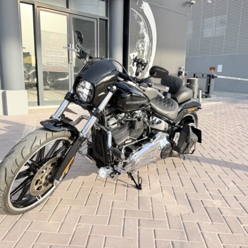2021 Harley-Davidson® Breakout™ 114 Vivid Black thumb 1