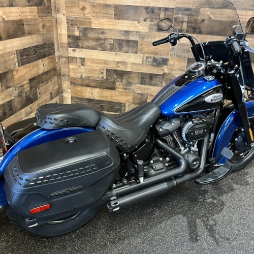 2022 Harley-Davidson® Heritage Classic 114 Reef Blue/Vivid Black FLHCS thumb 2