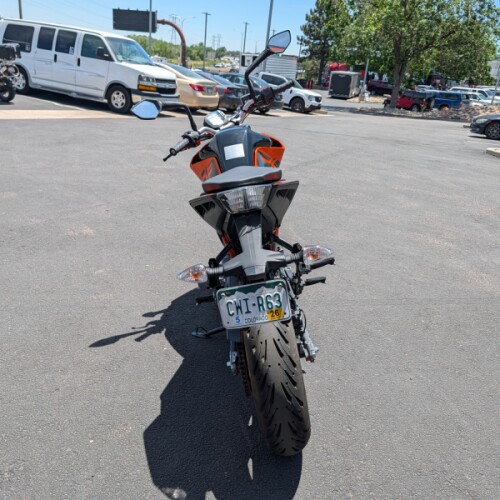 2023 KTM 200 Duke thumb 1