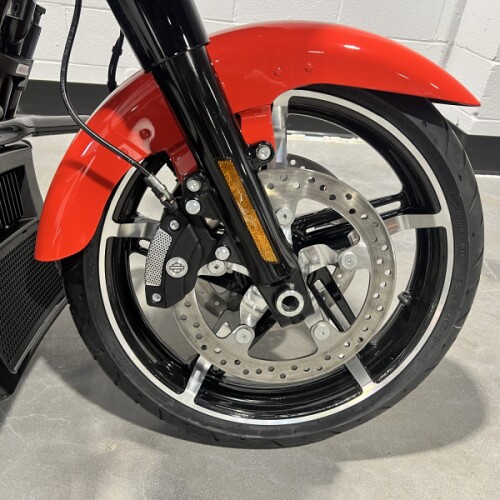 2026 Harley-Davidson® Street Glide® Blood Orange FLHX thumb 2