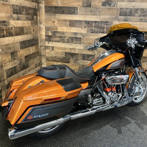 2026 Harley-Davidson® CVO Street Glide Torched Orange CVO Tri-Tone FLHXSE thumb 3