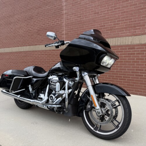 2019 Harley-Davidson® Road Glide® Vivid Black thumb 3