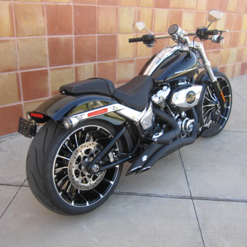 2025 Harley-Davidson® Breakout® Vivid Black thumb 2