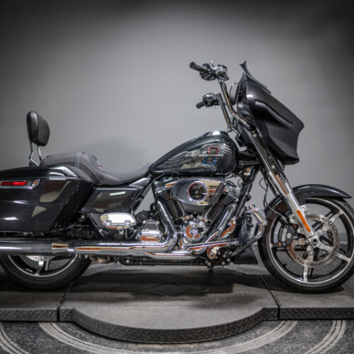 2026 Street Glide® (FLHX) thumb 3