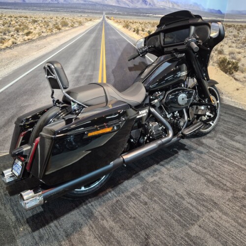 2026 Harley-Davidson® Street Glide® Vivid Black Black Trim thumb 1