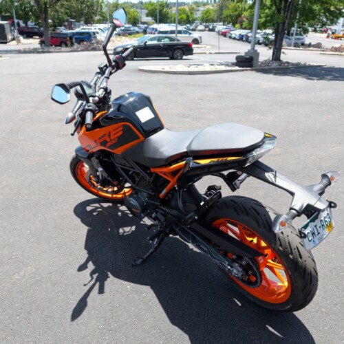 2023 KTM 200 Duke thumb 0