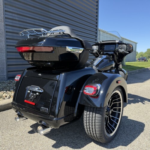 2026 Harley-Davidson® Street Glide 3 Limited FLHLT thumb 2