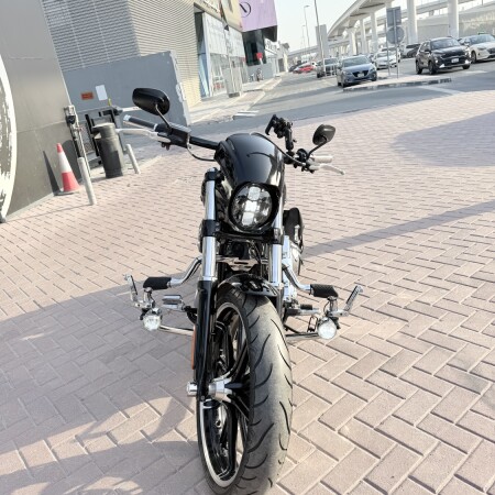 2021 Harley-Davidson® Breakout™ 114 Vivid Black thumb 2
