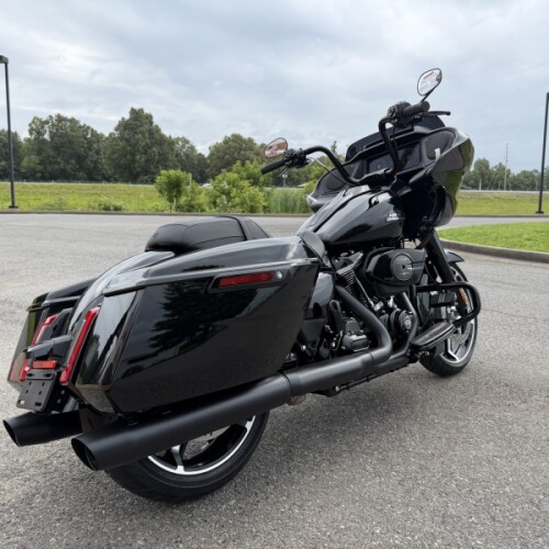 2026 Harley-Davidson® Road Glide® Vivid Black Black Trim thumb 1