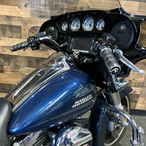 2016 Harley-Davidson® Street Glide® Special Custom Colour Cosmic Blue Pearl FLHXS thumb 0