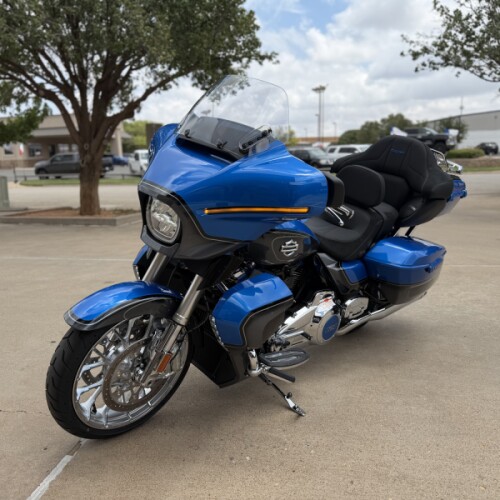 2026 Harley-Davidson® CVO Street Glide Limited Electric Coast CVO Two-Tone thumb 0