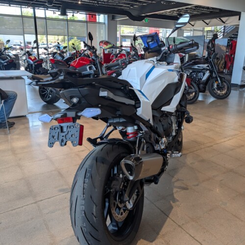2026 BMW S1000XR thumb 2