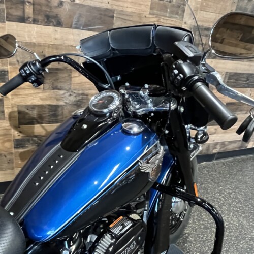 2018 Harley-Davidson® Heritage Classic 114 Legend Blue/Vivid Black 115th Anniversary thumb 0
