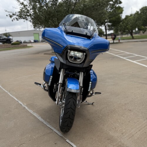 2026 Harley-Davidson® CVO Street Glide Limited Electric Coast CVO Two-Tone thumb 1