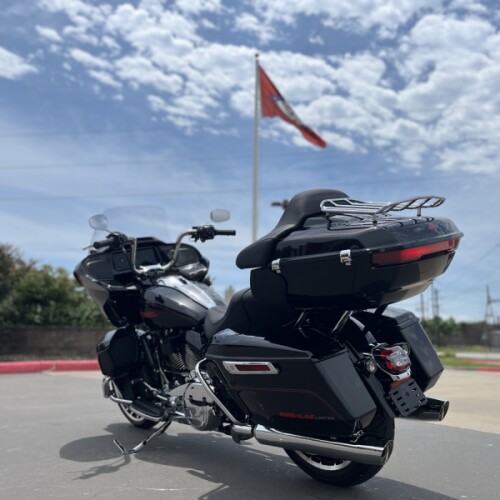 2026 Harley-Davidson® FLTRXL Road Glide Limited Vivid Black thumb 0