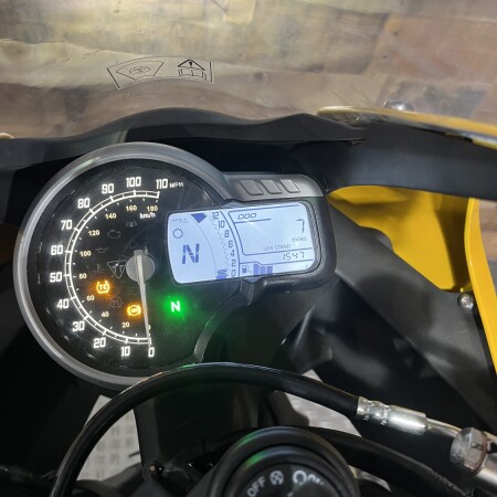 2026 Triumph Thruxton 400 Metallic Racing Yellow / Aluminium Silver thumb 0