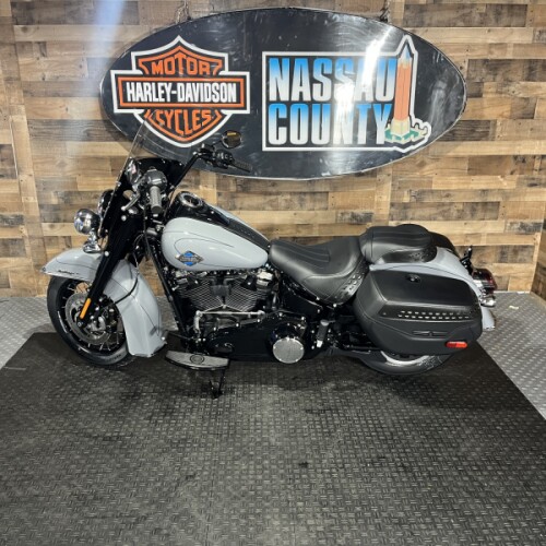 2026 Harley-Davidson® Heritage Classic Dark Billiard Gray Black Laced Wheels thumb 2