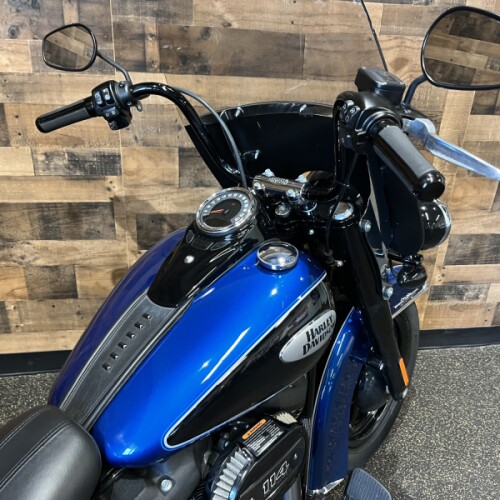 2022 Harley-Davidson® Heritage Classic 114 Reef Blue/Vivid Black FLHCS thumb 0