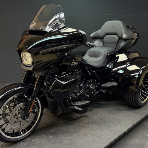 Harley-Davidson® Street Glide 3 Limited 2026 FLHLT VIVID BLACK thumb 1