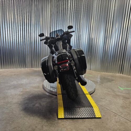 2026 Harley-Davidson® Low Rider® ST Vivid Black Black Trim thumb 0