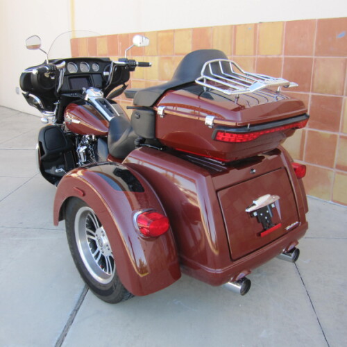 2024 Harley-Davidson® Tri Glide® Ultra Red Rock / Vivid Black thumb 1