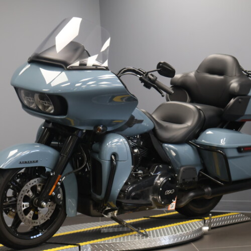 2024 Harley-Davidson® Road Glide® Limited Sharkskin Blue thumb 1