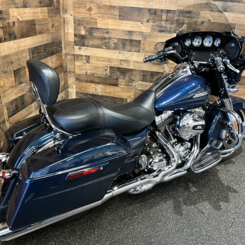 2016 Harley-Davidson® Street Glide® Special Custom Colour Cosmic Blue Pearl FLHXS thumb 2