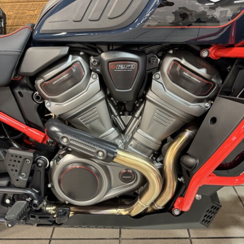 2025 Harley-Davidson® CVO™ Pan America® Carbon Blue RA1250SE thumb 2