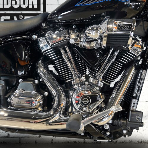 2026 Harley-Davidson® Low Rider™ S Vivid Black Chrome Trim thumb 1