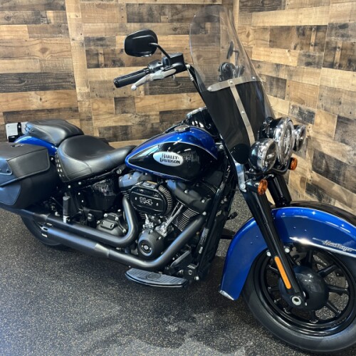 2022 Harley-Davidson® Heritage Classic 114 Reef Blue/Vivid Black FLHCS thumb 3