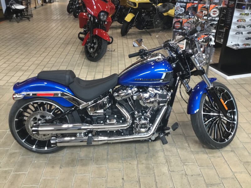 2024 Harley-Davidson® Breakout® 117 Blue Burst