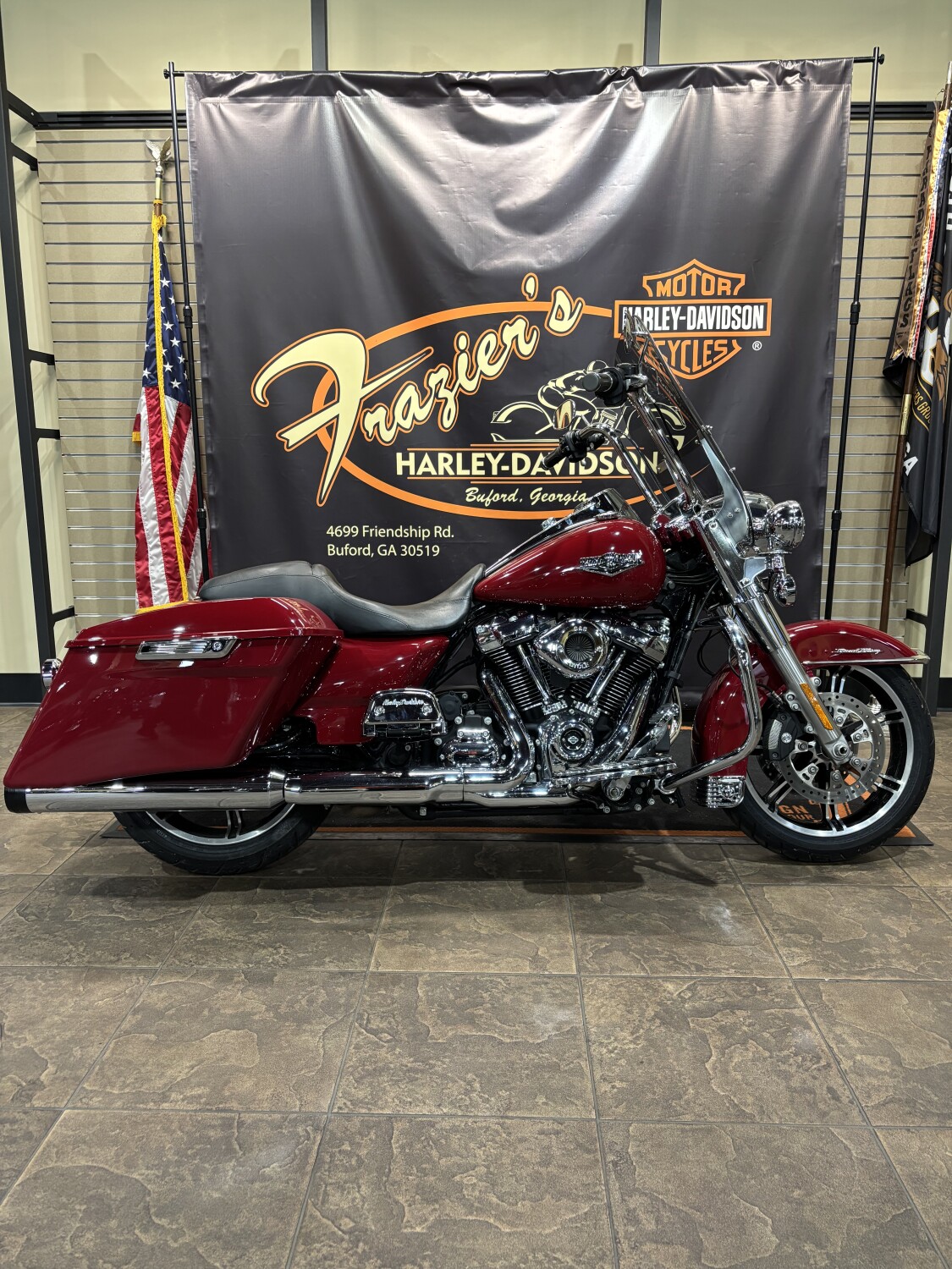 2021 Harley-Davidson® Road King® BILLIARD RED