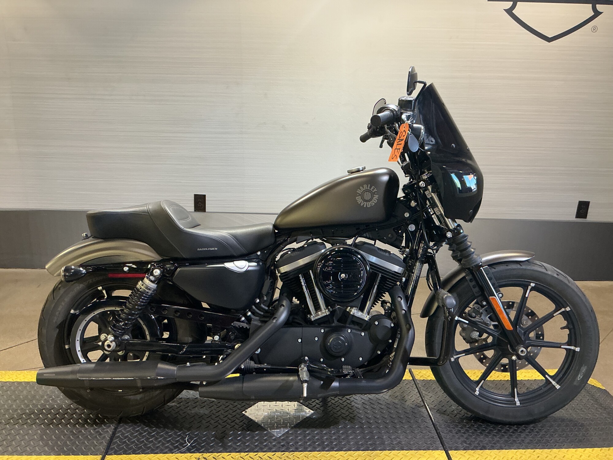 XL 883N 2021 Iron 883™
