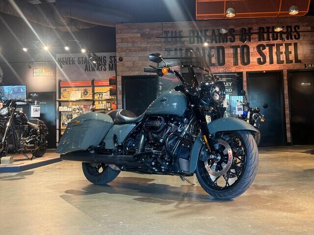 2021 Harley-Davidson® Road King® Special